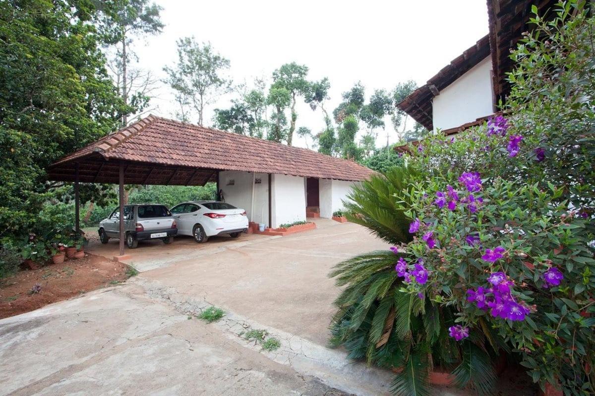 Sardar Bahadur'S Heritage Bungalow Estate Stay Napoklu Ngoại thất bức ảnh