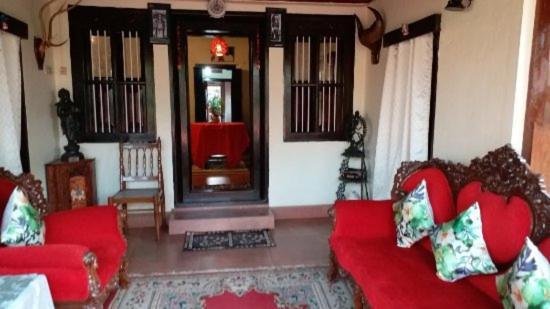 Sardar Bahadur'S Heritage Bungalow Estate Stay Napoklu Ngoại thất bức ảnh