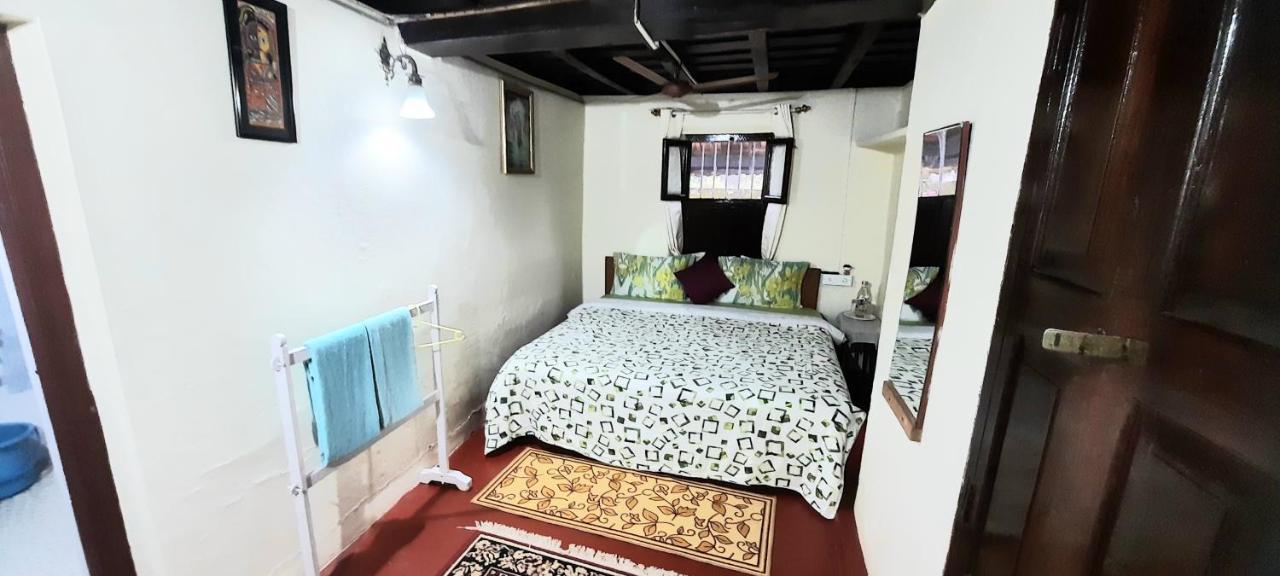 Sardar Bahadur'S Heritage Bungalow Estate Stay Napoklu Ngoại thất bức ảnh