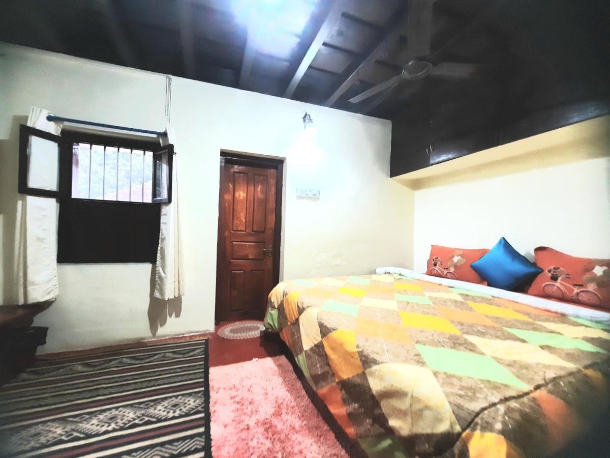Sardar Bahadur'S Heritage Bungalow Estate Stay Napoklu Ngoại thất bức ảnh