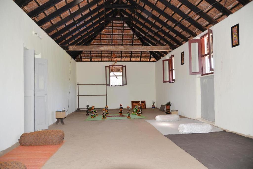 Sardar Bahadur'S Heritage Bungalow Estate Stay Napoklu Ngoại thất bức ảnh